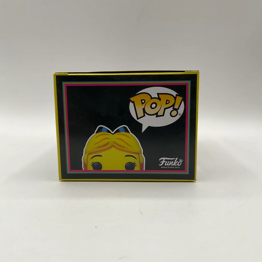 Alice (Curtsying) (Blacklight) Funko Pop! Alice in Wonderland #1058 Exclusive - Image 6
