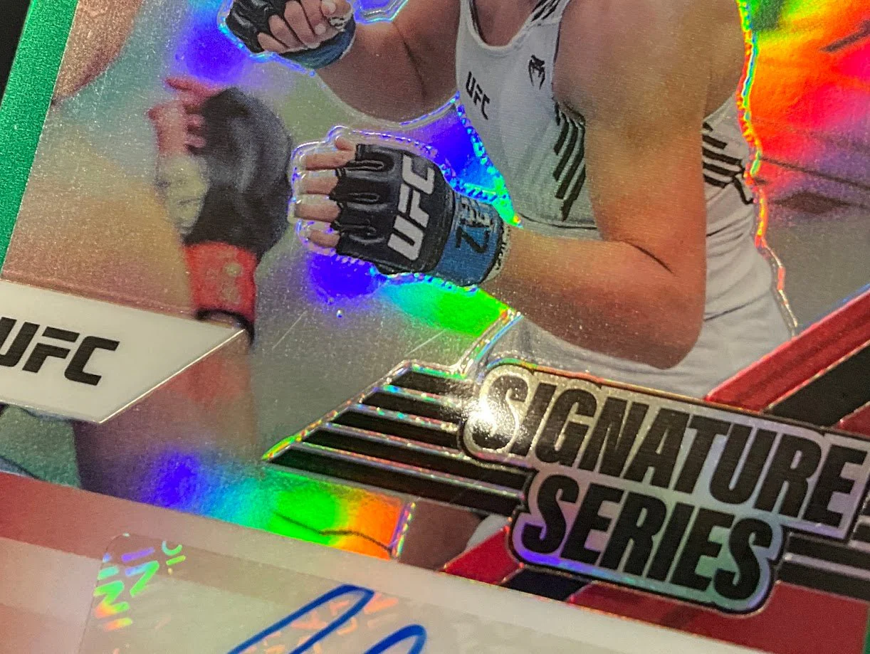 Carla Esparza 2022 Panini Donruss Optic Signature Series Green Prizm Auto 4/5 - Image 3