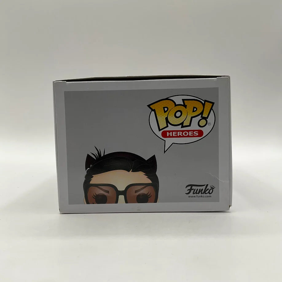 Catwoman Funko Pop! DC Comics Bombshells #225 Chase Limited Edition - Image 6