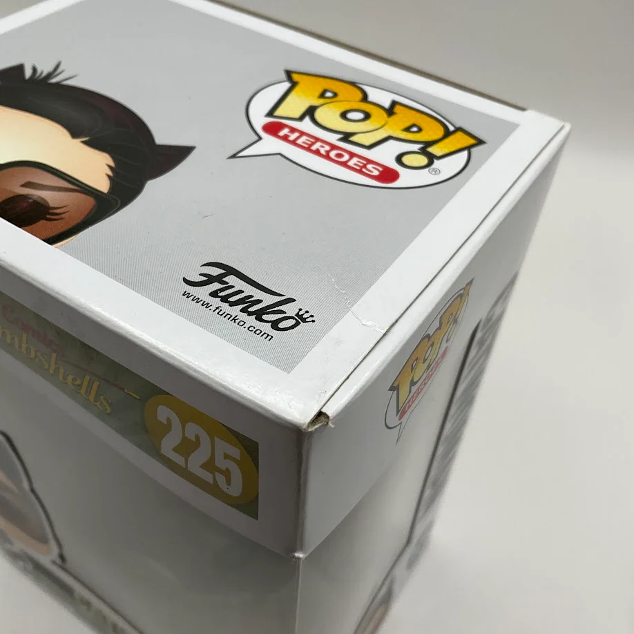 Catwoman Funko Pop! DC Comics Bombshells #225 Chase Limited Edition - Image 7