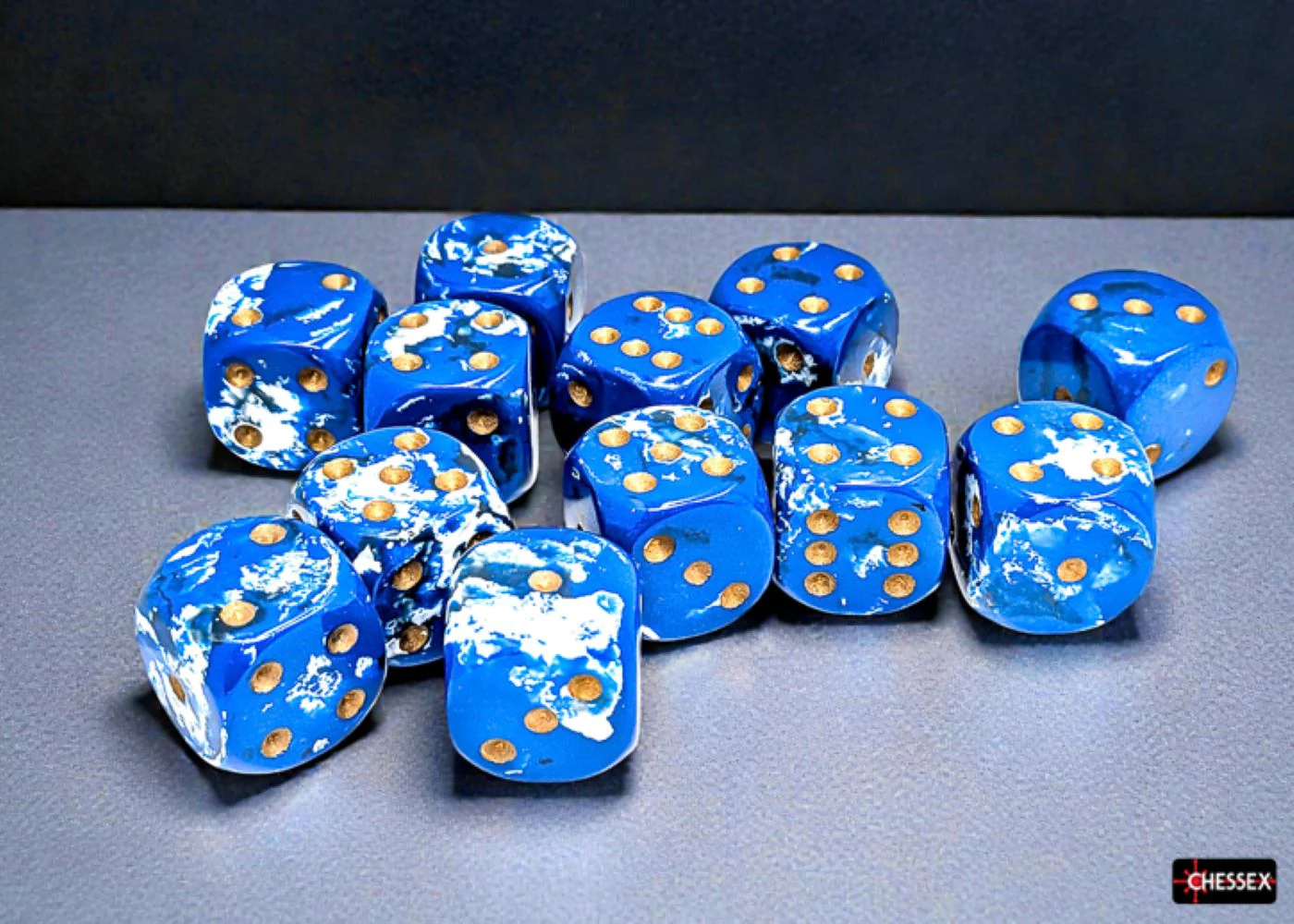 Chessex: Wavebreak/Gold 16mm d6 Dice Block (12 Dice) - Image 3
