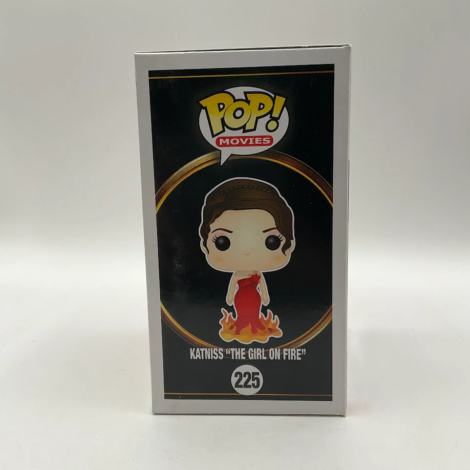 Katniss "The Girl on Fire" Funko Pop! The World of The Hunger Games #225 - Image 4