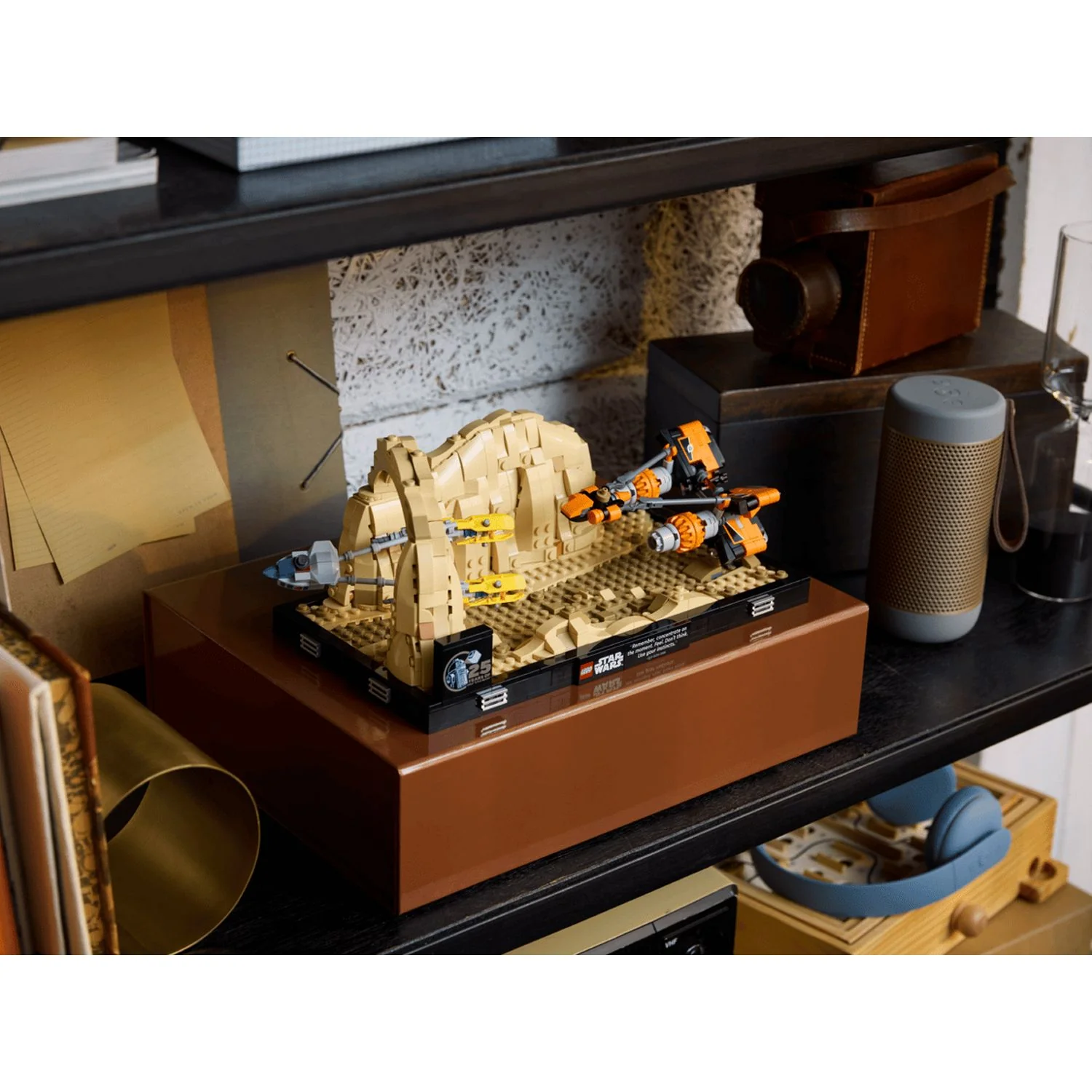 LEGO Mos Espa Podrace Diorama 75380 - Image 8