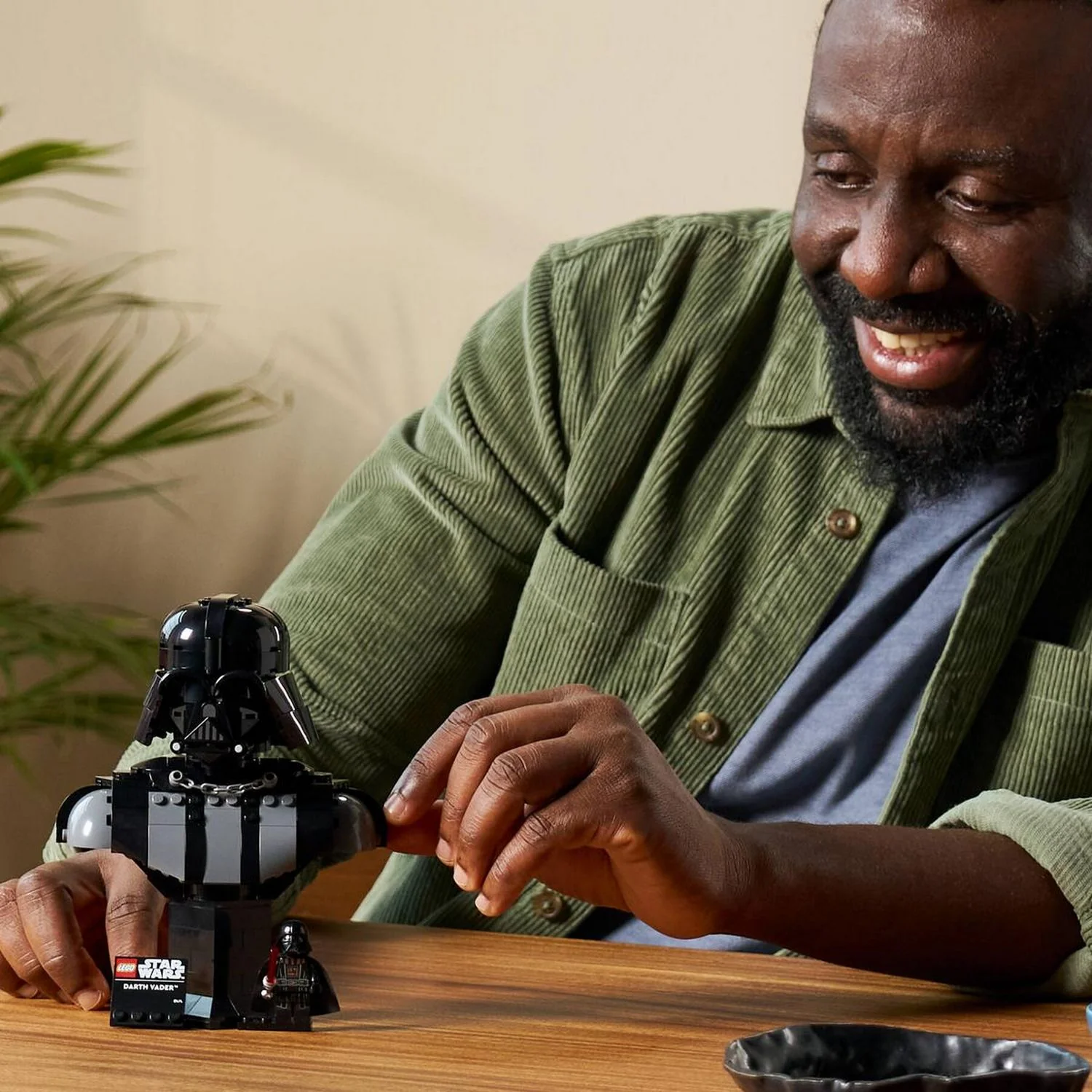 LEGO Darth Vader™ Bust 75439 - Image 7