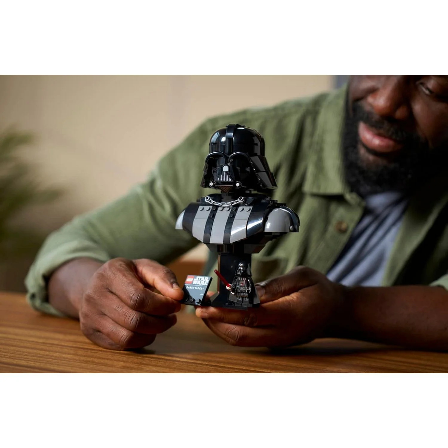 LEGO Darth Vader™ Bust 75439 - Image 8