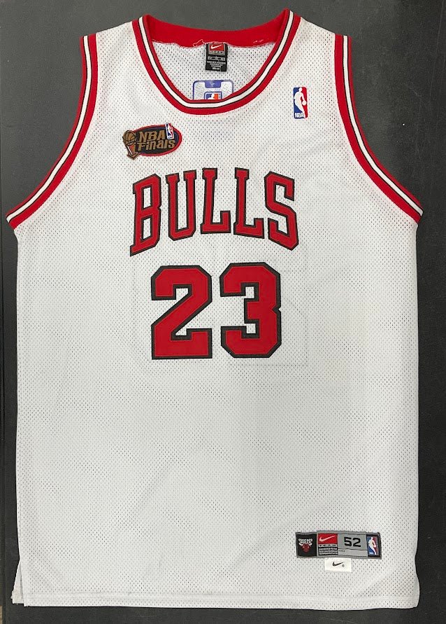 Michael Jordan 2006 Signed Chicago Bulls NBA Finals Jersey with Upper Deck COA - Image 2