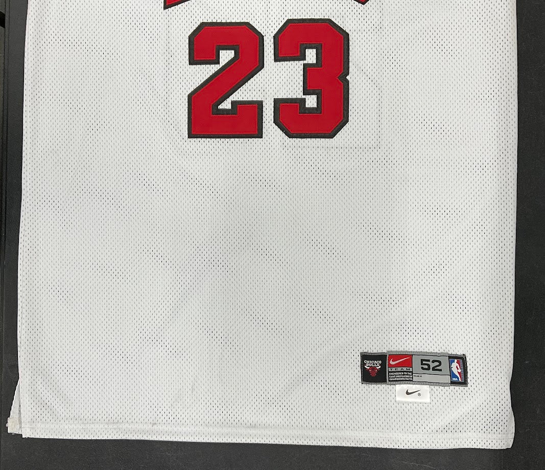 Michael Jordan 2006 Signed Chicago Bulls NBA Finals Jersey with Upper Deck COA - Image 4