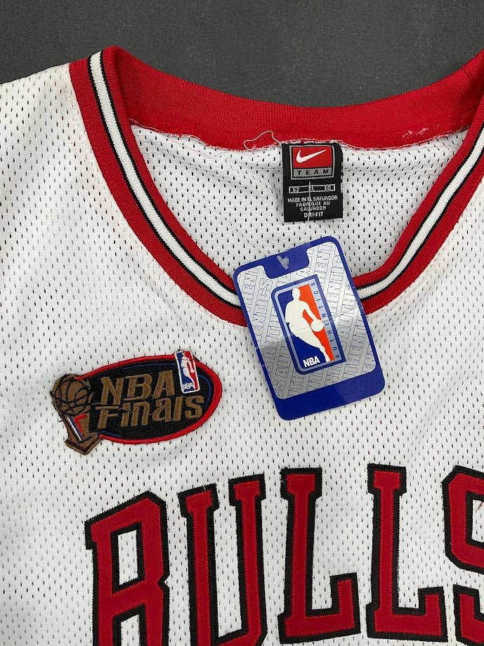 Michael Jordan 2006 Signed Chicago Bulls NBA Finals Jersey with Upper Deck COA - Image 7